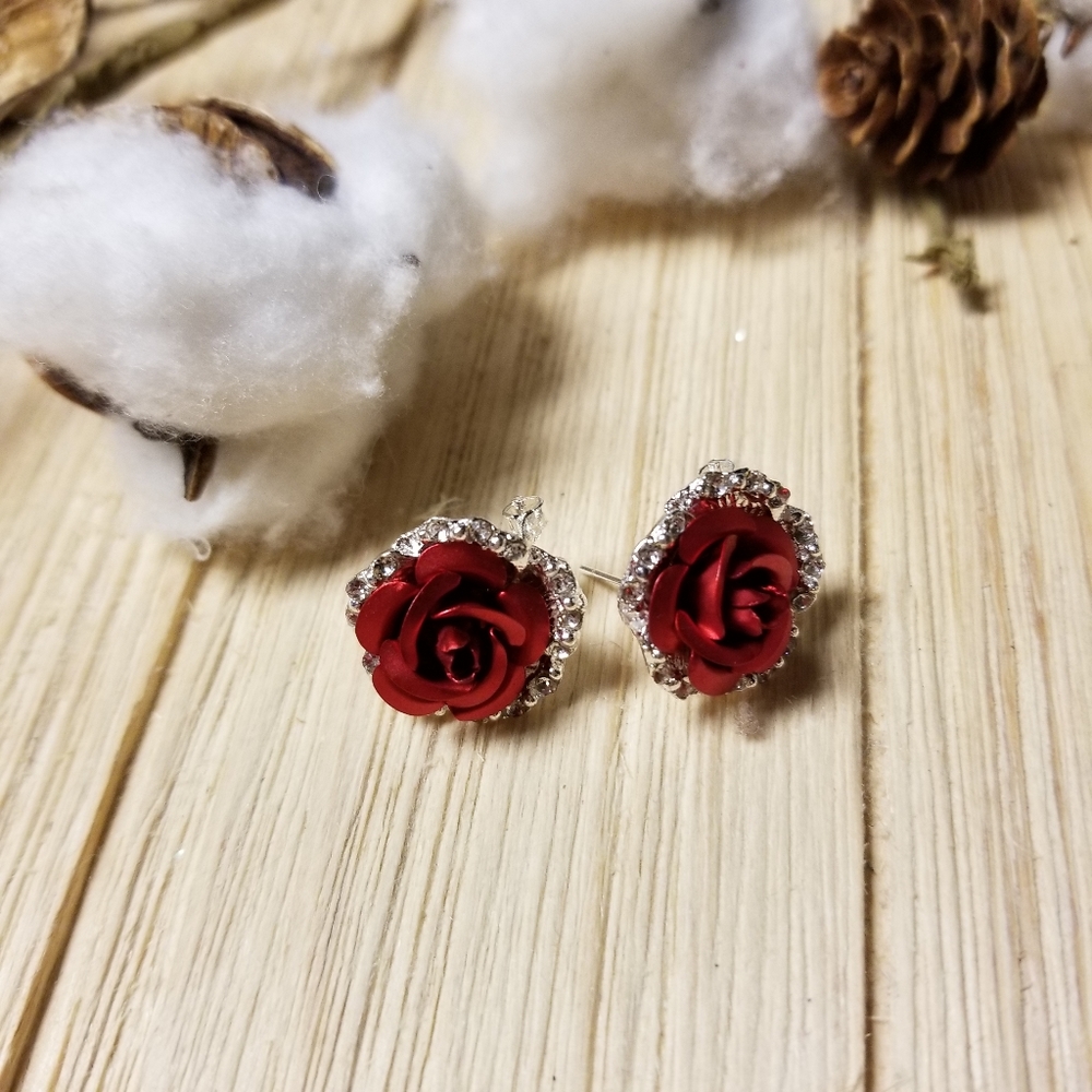 🌹🌹HOST PICK🌹🌹BREATHTAKING!!  Red Rose earrings in SILVER 🌹🌹 - Picture 11 of 16